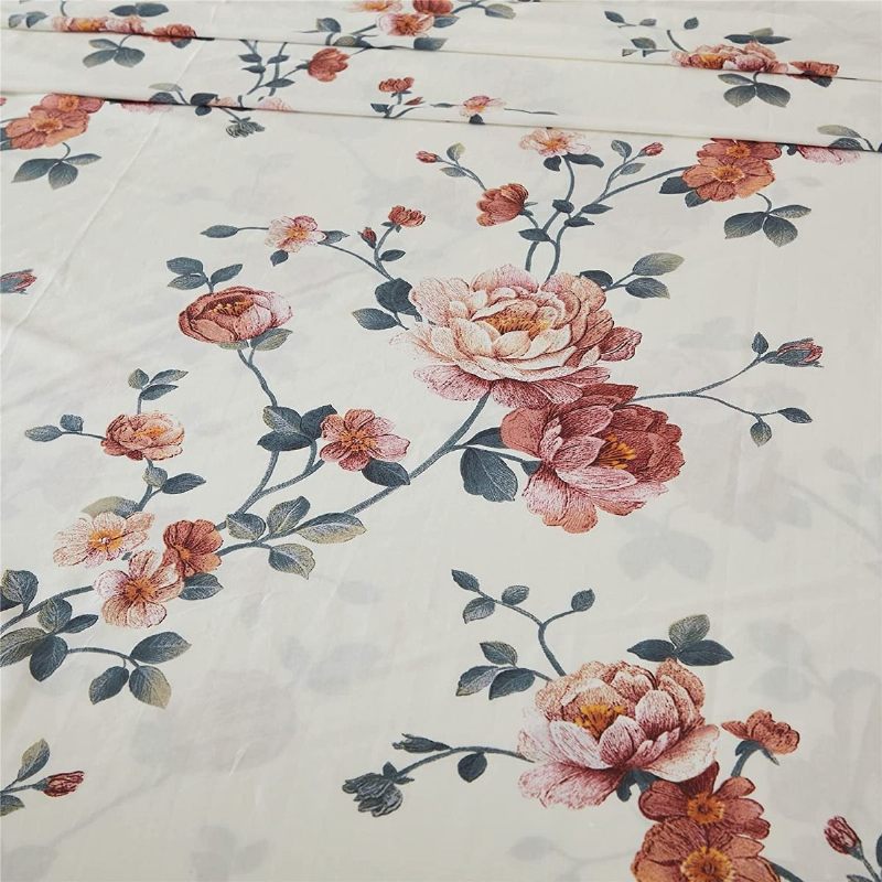 Bež Komplet Cvjetne Posteljine Shabby Farmhouse Od 4 Komada Elegantna Posteljina S Cvijetom Božura U Cvatu 100% Egipatski Pamuk 800 Niti S Dubokim Džepovima.