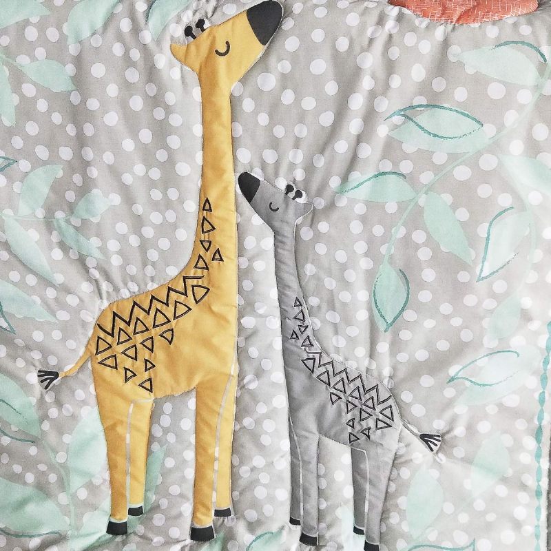 Kompleti Posteljine Za Dječji Krevetić Dječja Posteljina Za Dječju Sobu Woodland Giraffe Family Dot Design Siva I Žuta 8-dijelna