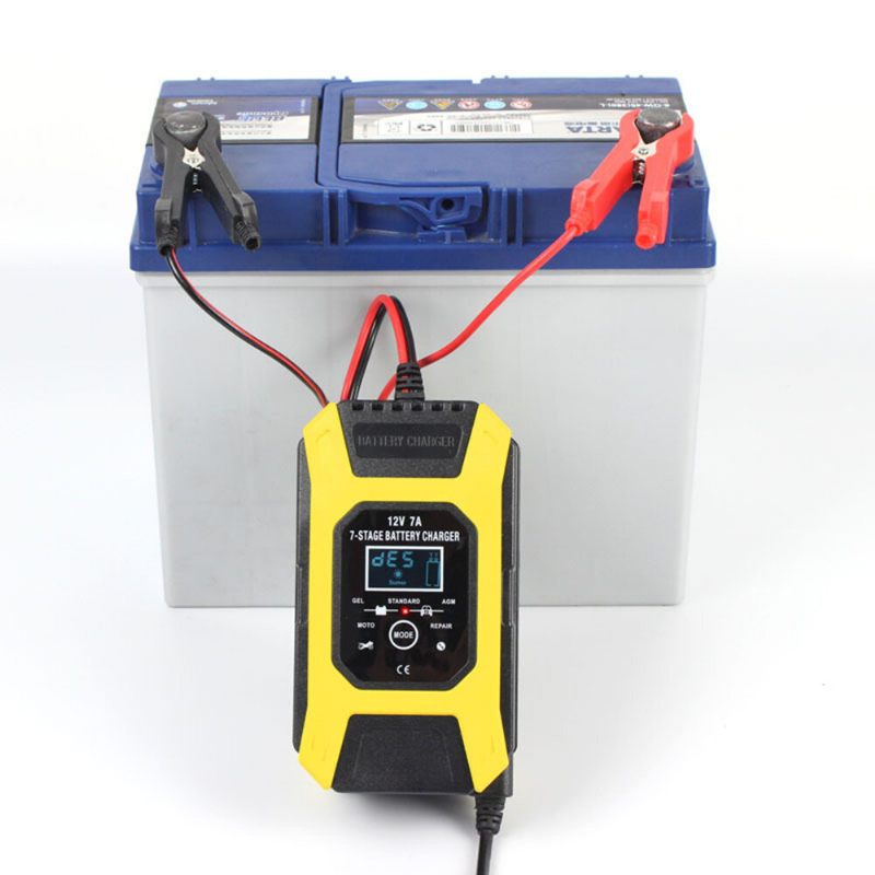 Foxsur 12v 7a Motociklistički Punjač Za Auto 7-stupanjsko Pulsno Punjenje Olovno-kiselinske Baterije Lcd Zaslon Agm Gel Wet S Više Baterija